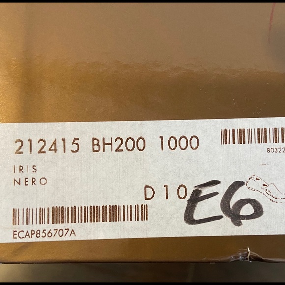 Gucci black leather shoes size 10 - Picture 6 of 7